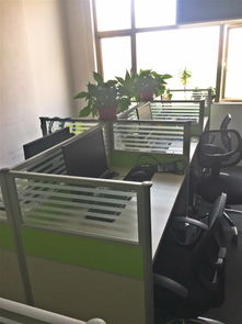 深圳办公设备急转 12套卡位屏风、电脑、沙发、老板桌全套9成新低价转让